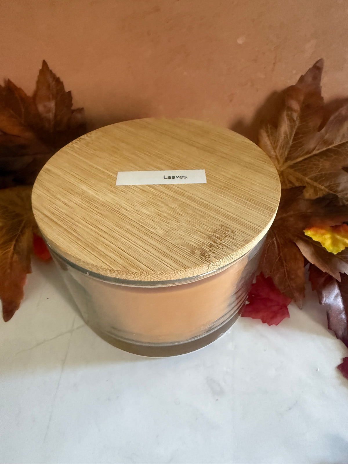 Leaves scented 24 ounce candle