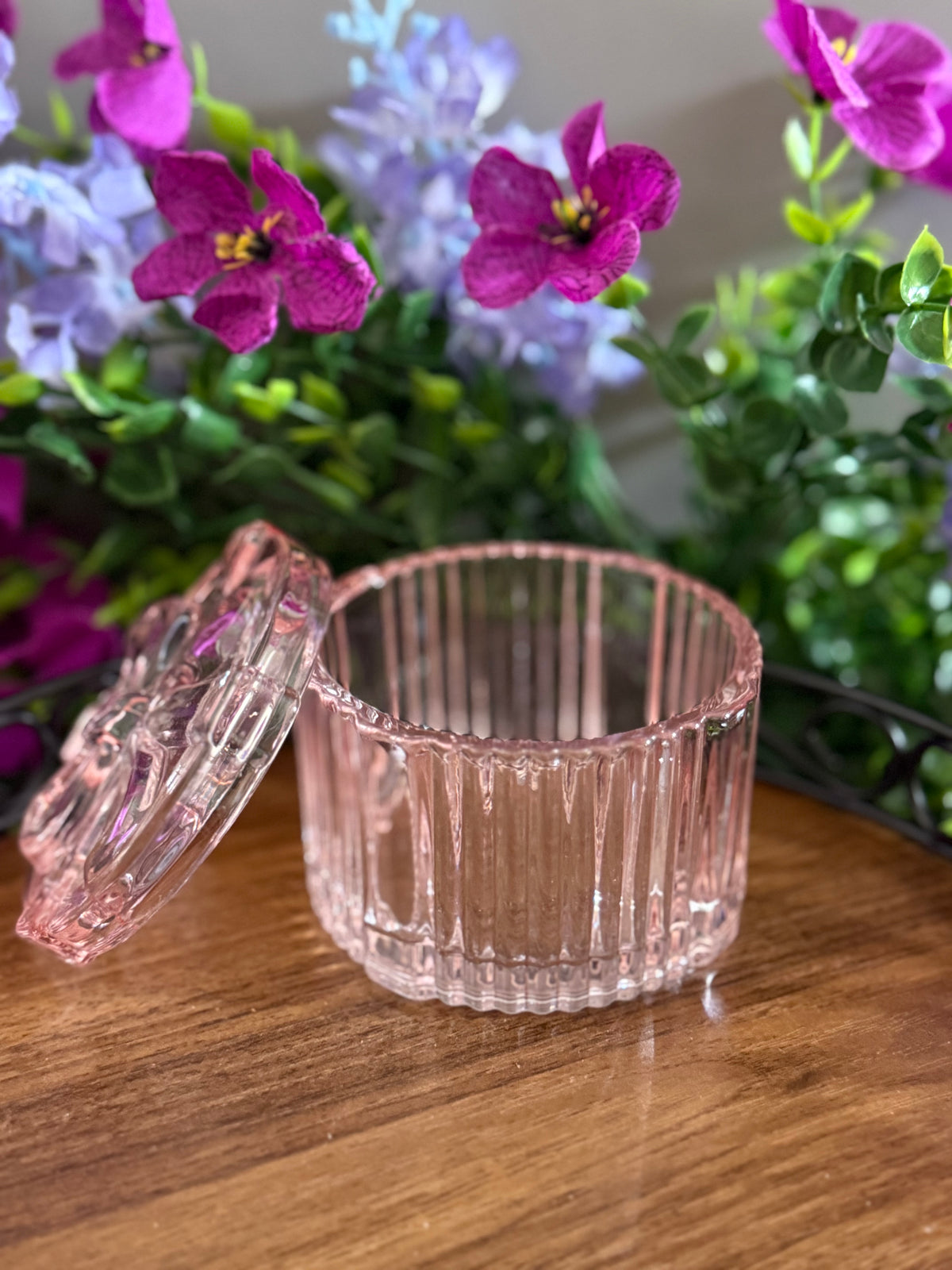 Small pink candle jar with bow